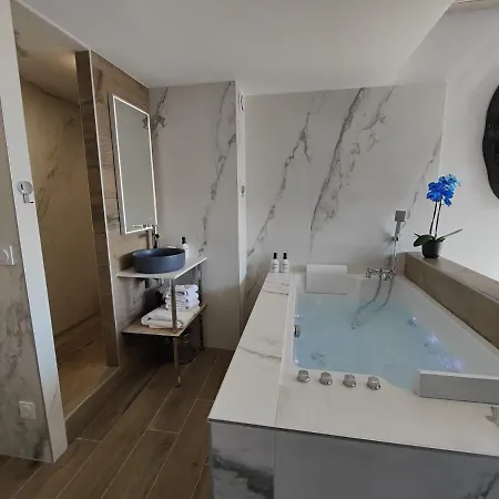 Jm - Les Pins Marines - Jacuzzi & Vue *